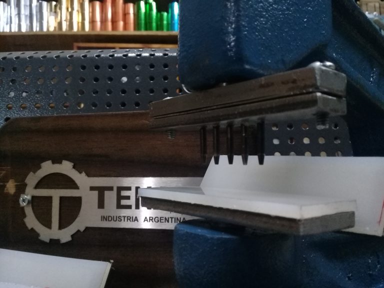 multiple para remachadora con base ancha