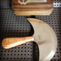 cuchilla medialuna grande